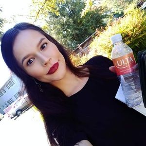 Meet your Posher, Aelishia